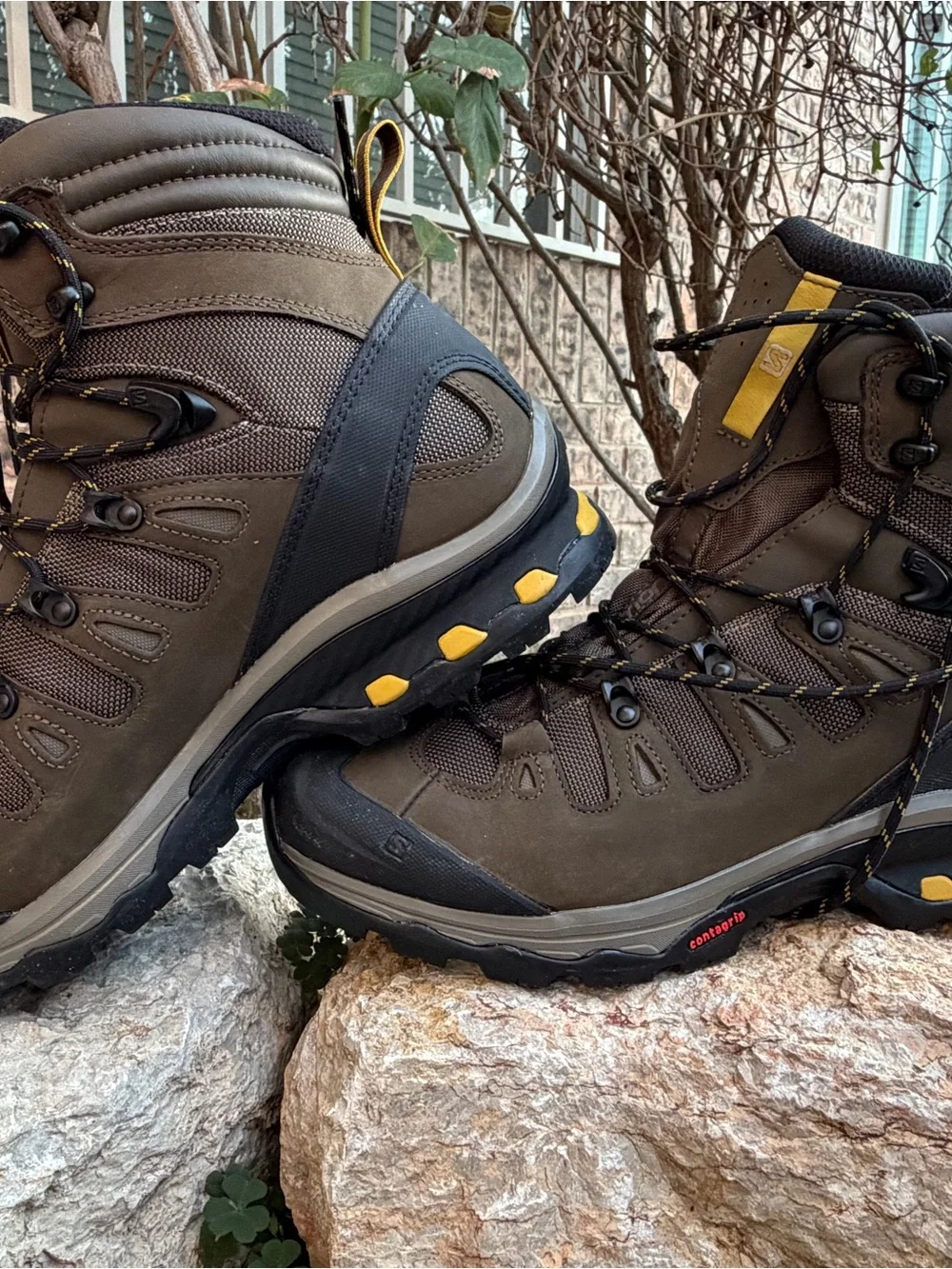Quest 4D 3 GTX Salomon Men's Brown Hiking Boots with Yellow Tabs